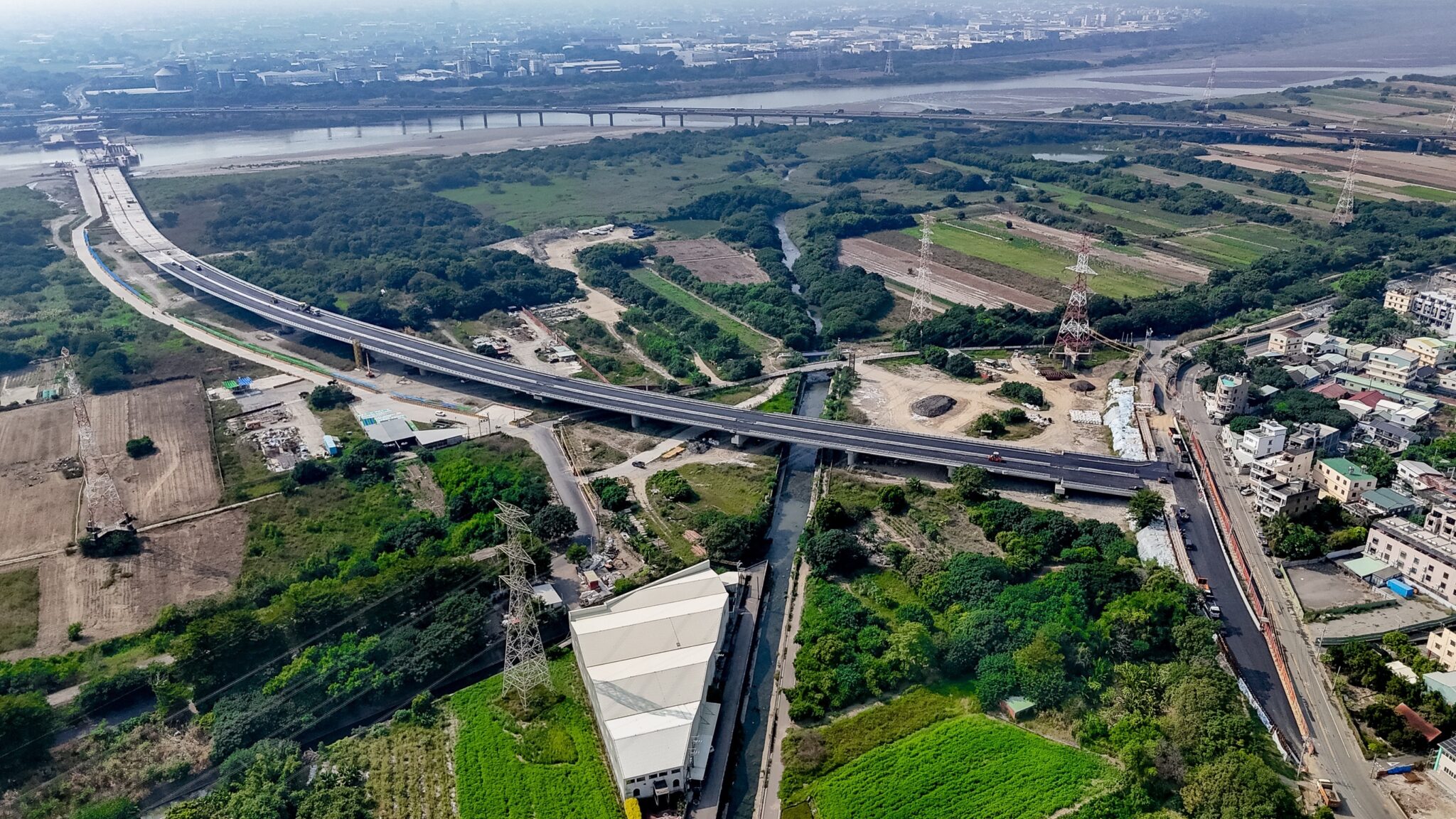 大肚和美跨橋壯麗現形！　橫跨烏溪通勤秒縮10倍打造便利生活圈
