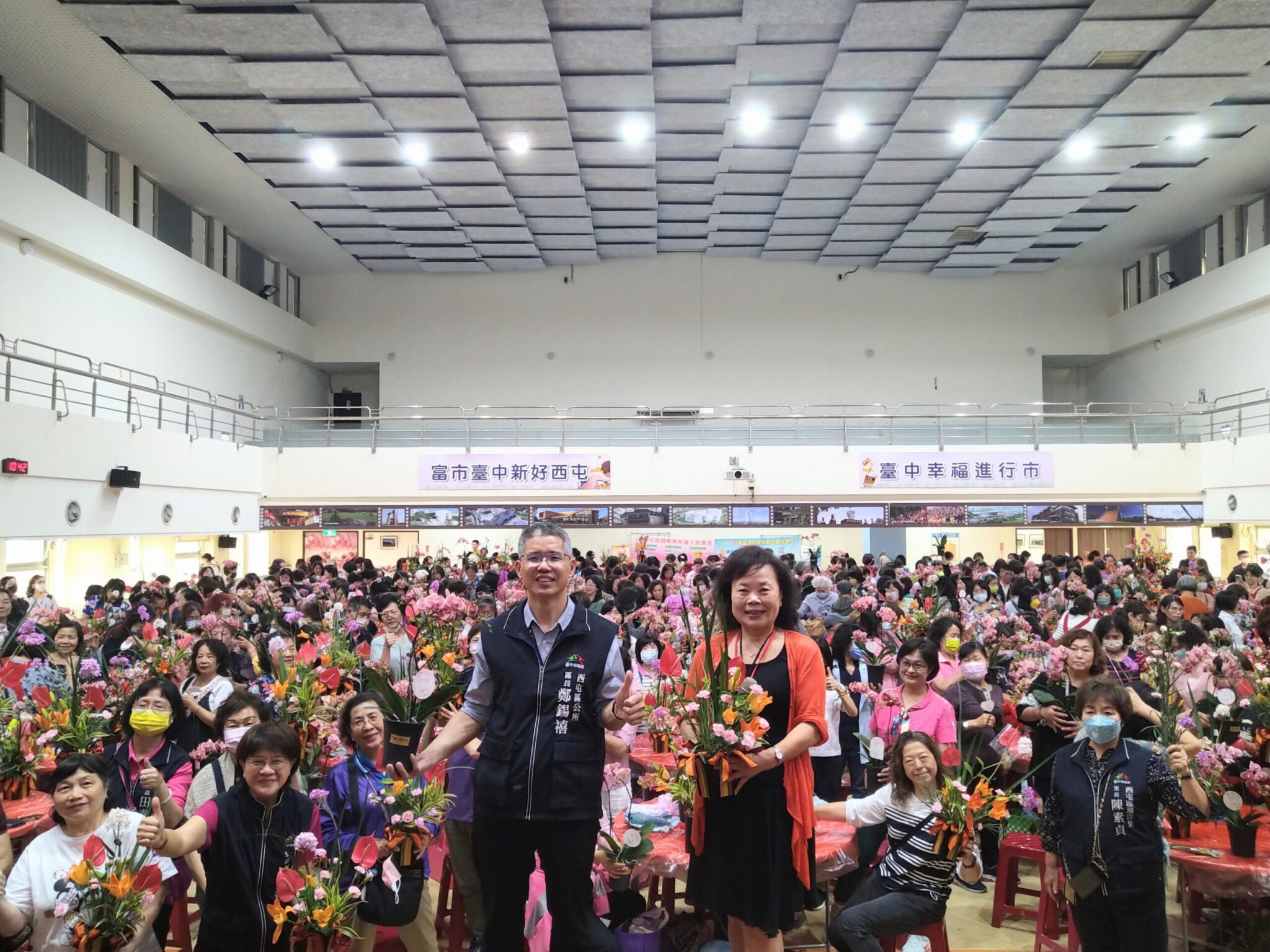 鼓勵在地花農！　中市社區花藝活動吸引400位民眾參與