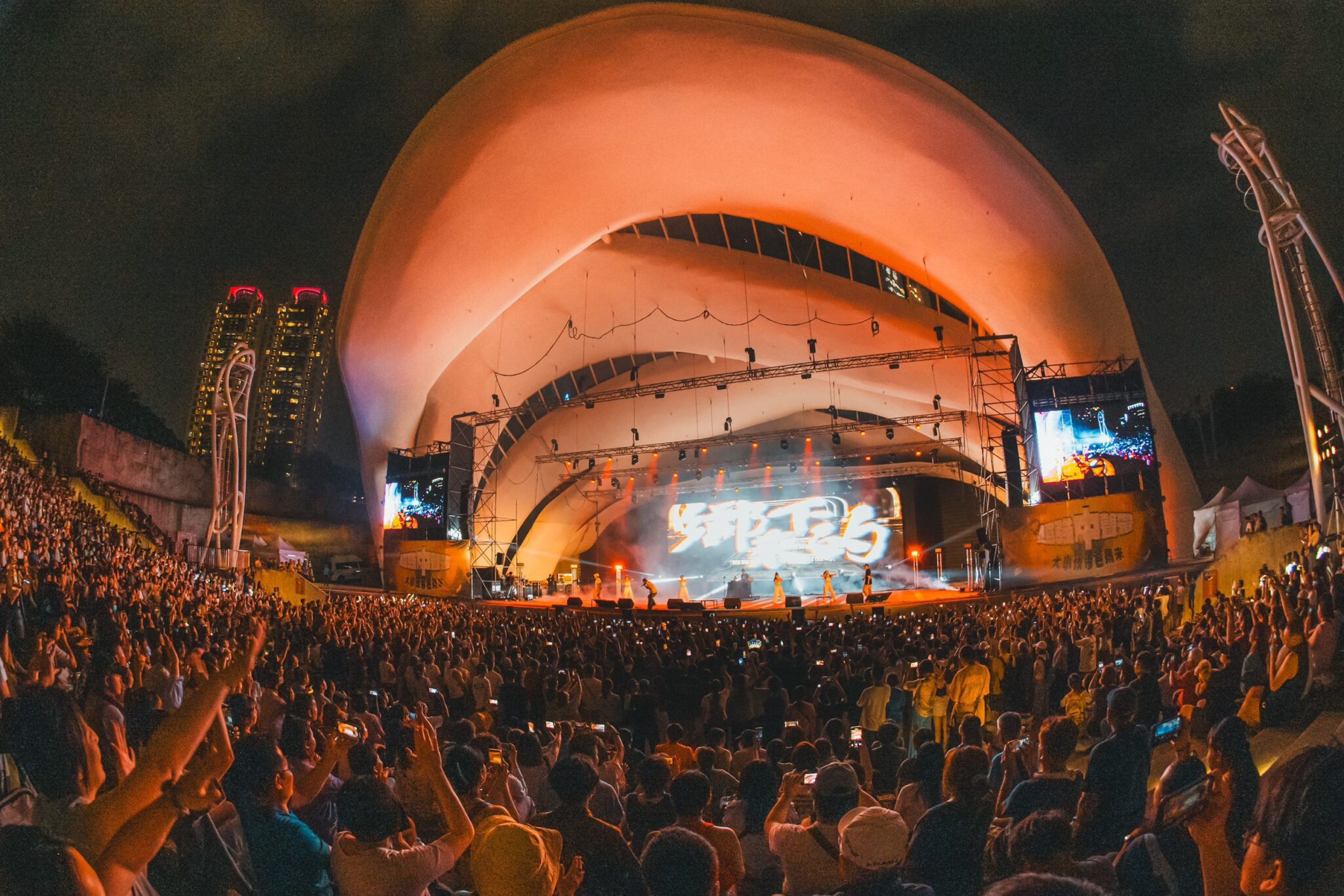 母親節最暖慶典在台中！　金曲音樂節2天湧近2萬人次 盧市長驚喜探班