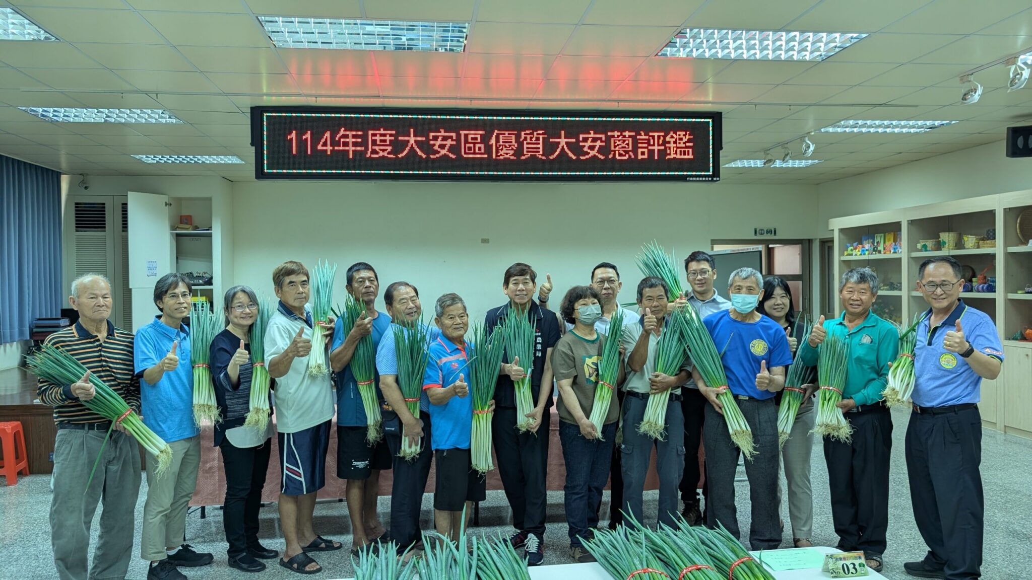 台中優質大安葱盛產期風味絕佳　農友黃加茵勇奪青葱冠軍