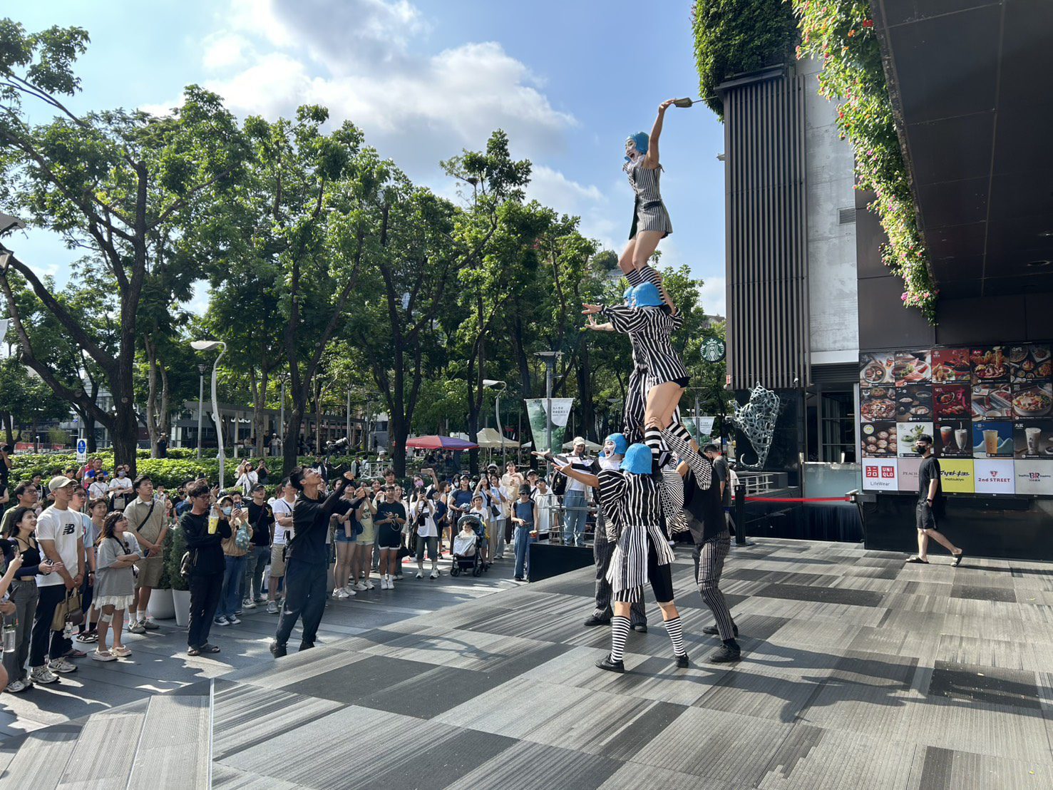 創造焦點《小丑八怪》快閃街頭驚喜不斷　台中夏日馬戲節6/14、15帝國糖廠奇幻登場