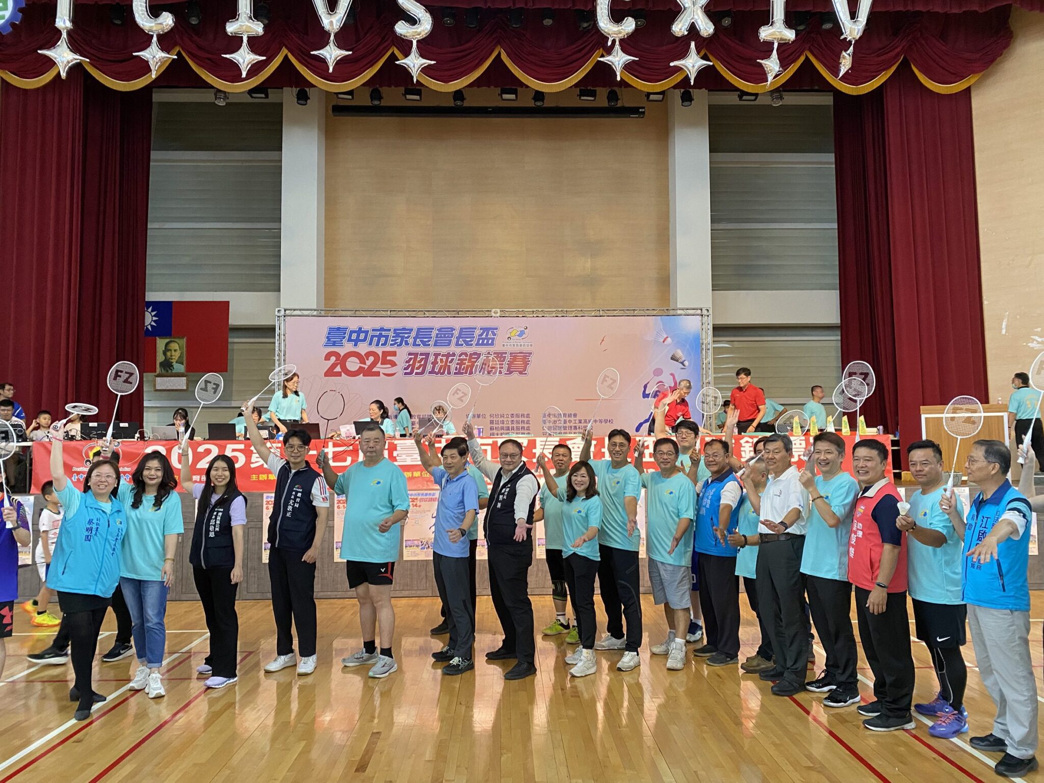 親師生同場競技　台中市家長會長盃羽球錦標賽台中高工開打