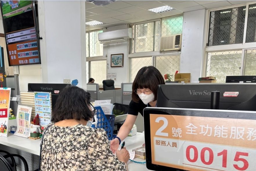 超暖心！　中市地稅局主動協助身障家庭追溯免牌照稅