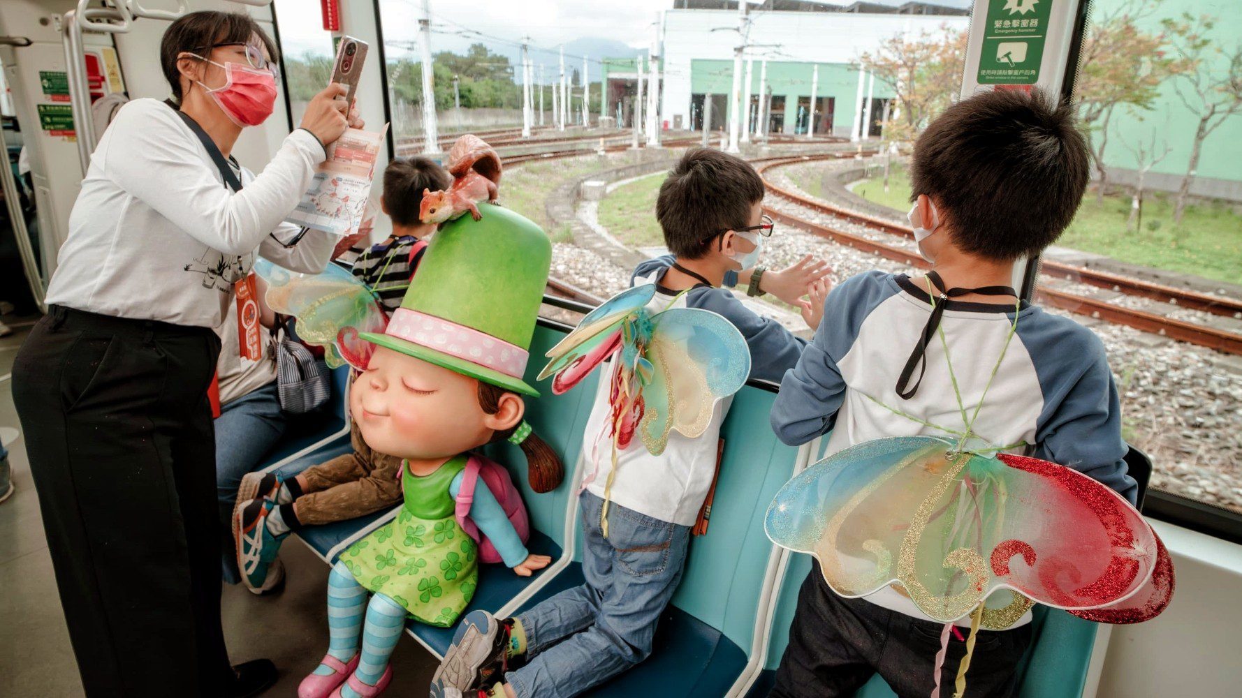 星奇兒創藝協會結合淡水旅學堂　帶小朋友暢遊淡海輕軌　有愛無礙