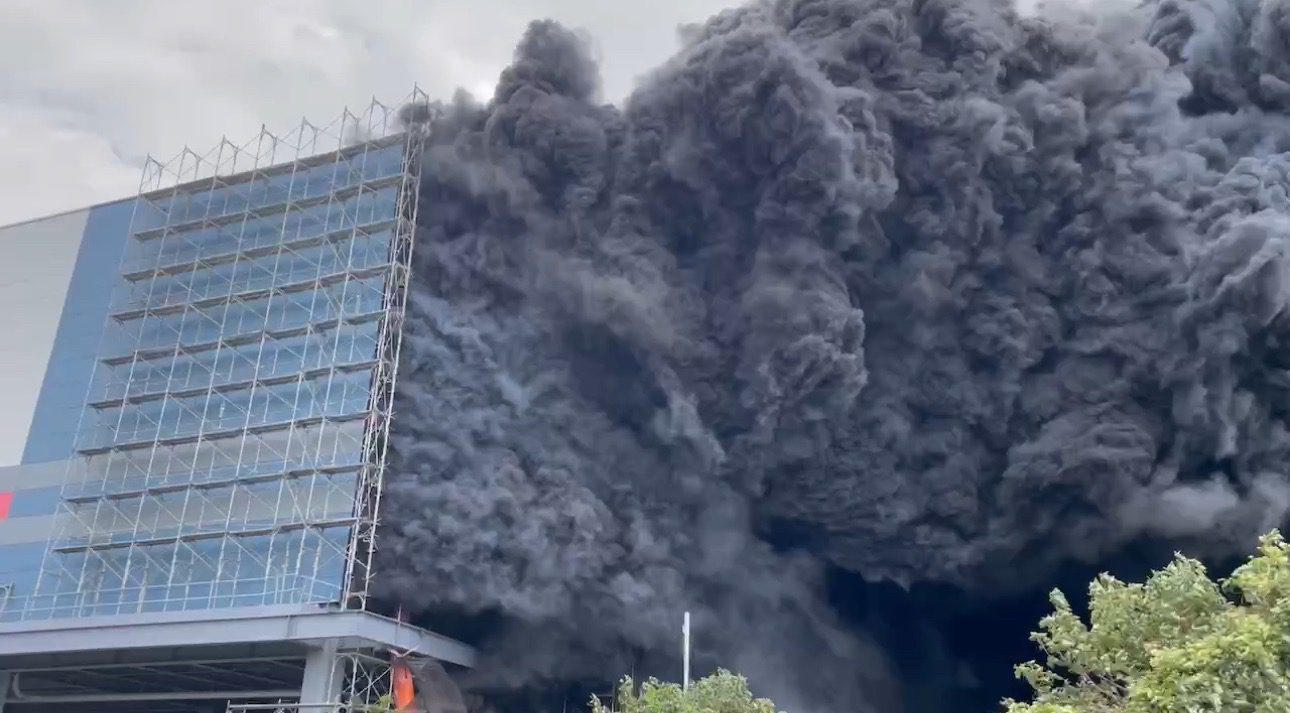 全聯大肚倉儲大火奪9命 中市府出重手「三法併罰」 全聯大肚倉儲大火奪9命 中市府出重手「三法併罰」