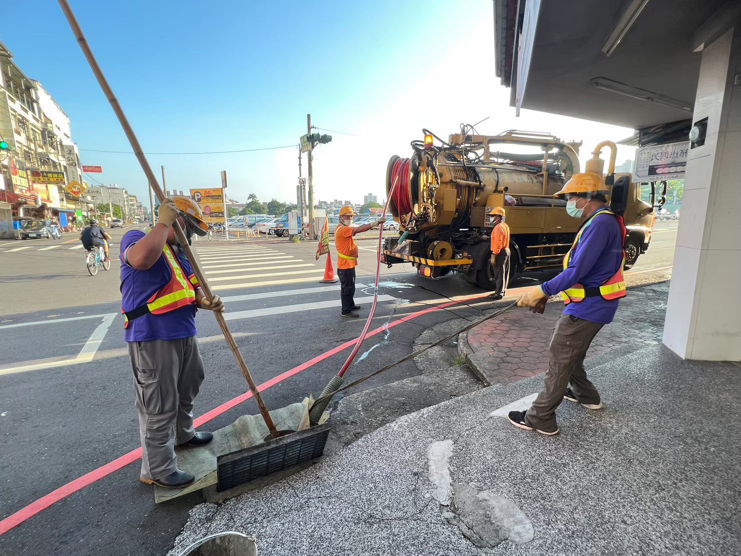 夏季汛期已來臨 加強清溝防災害 夏季汛期已來臨 加強清溝防災害