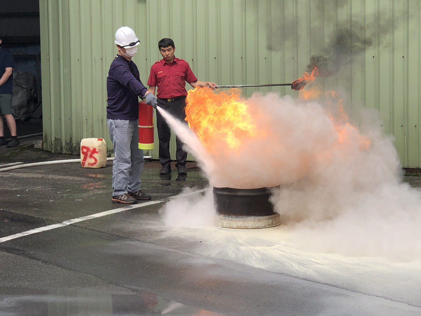 強化企業防災意識　基隆安樂消防分隊實施現場操作訓練