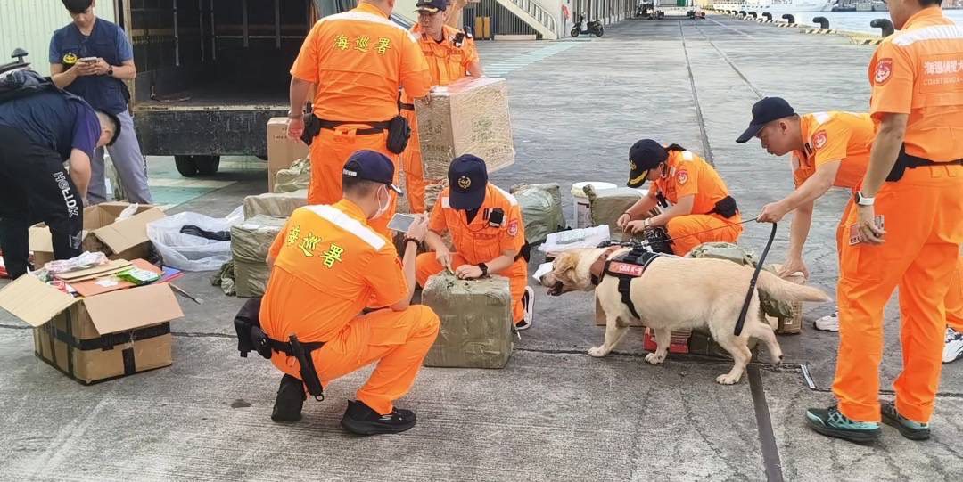 基隆港查緝行動奏效　海巡署查獲走私大陸貨品350公斤