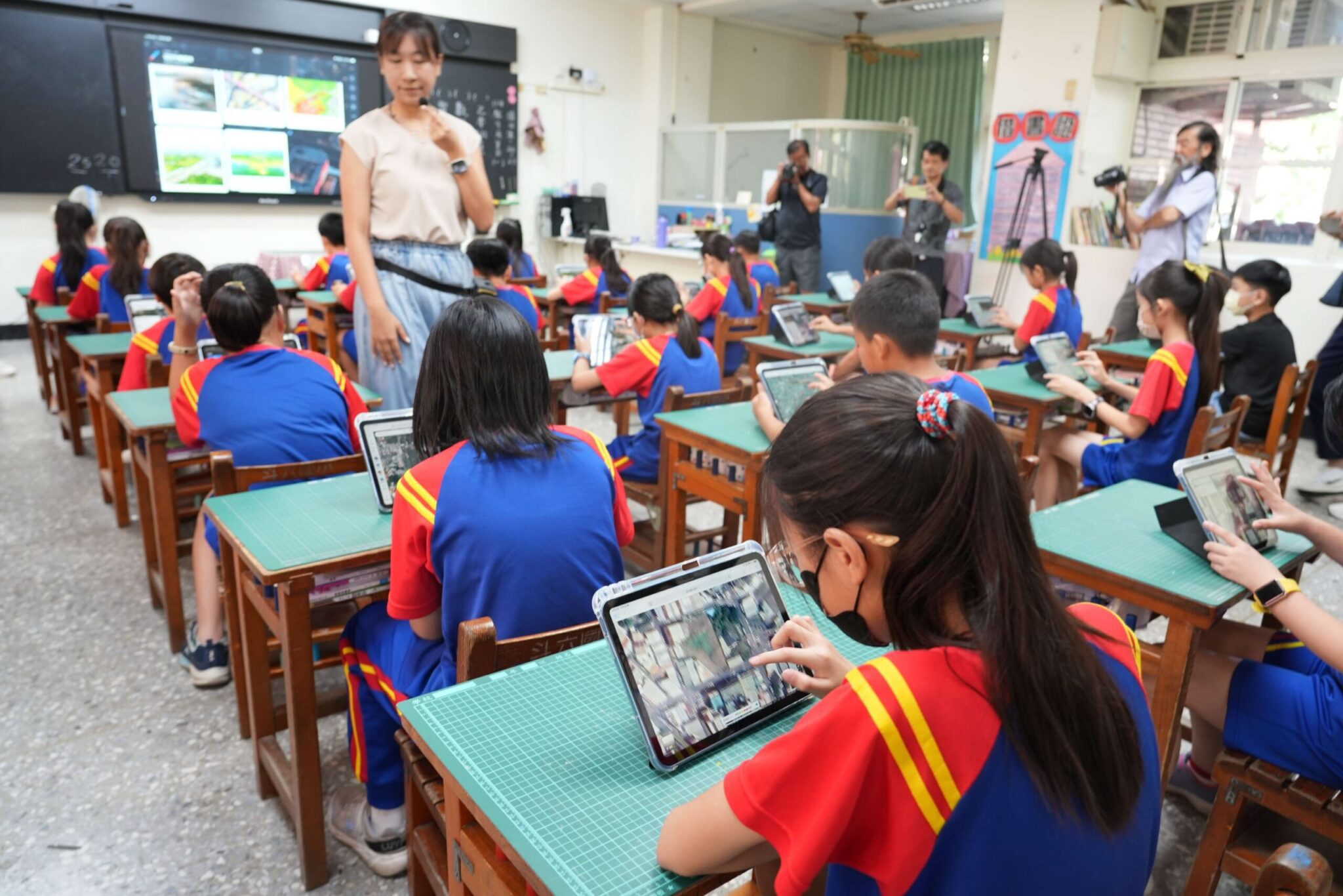 領先全國！雲林實現「師生有平板」　張麗善：讓孩子贏在起跑點