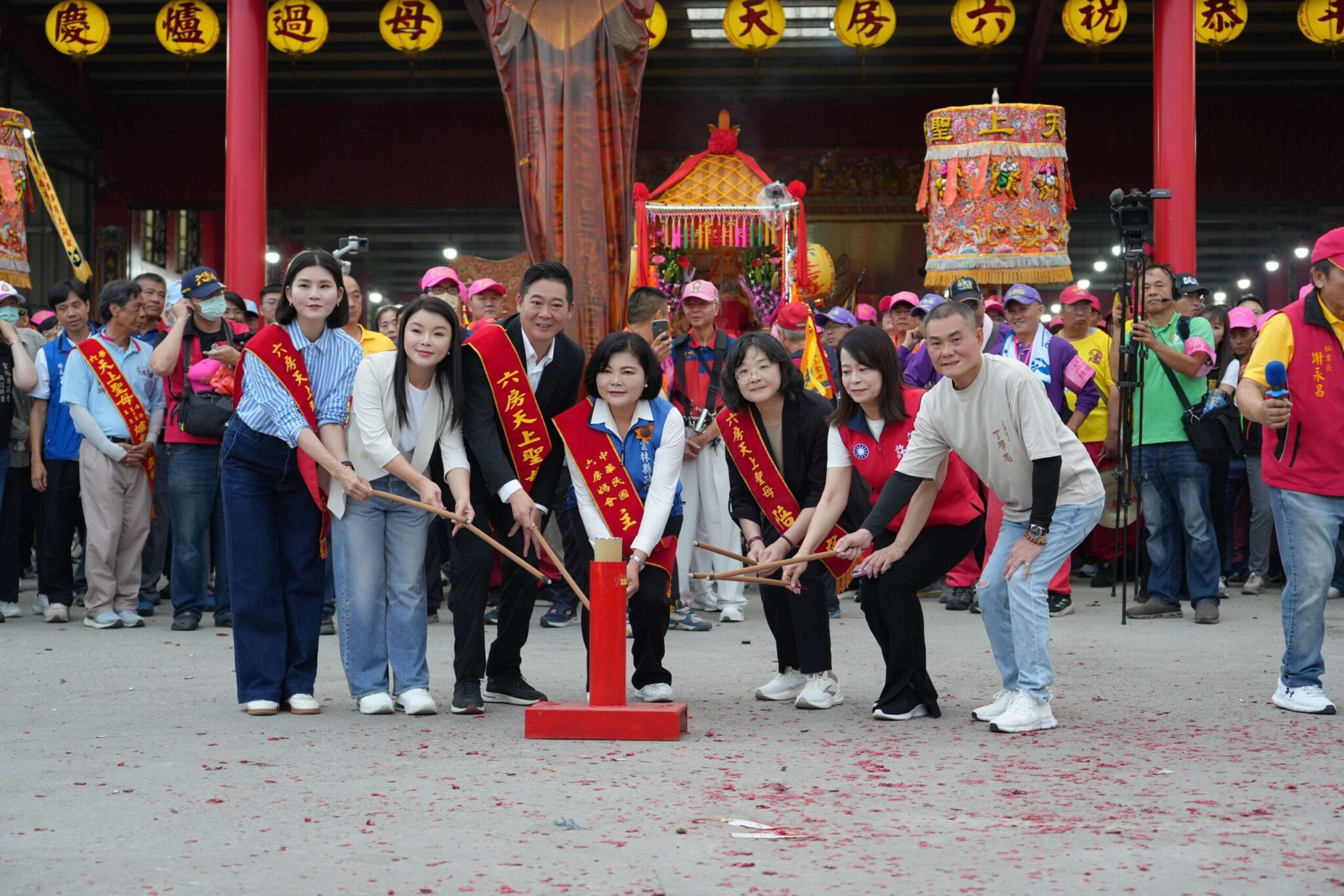 傳承300年！雲林六房媽過爐遶境盛大登場　數萬信徒虔誠護駕