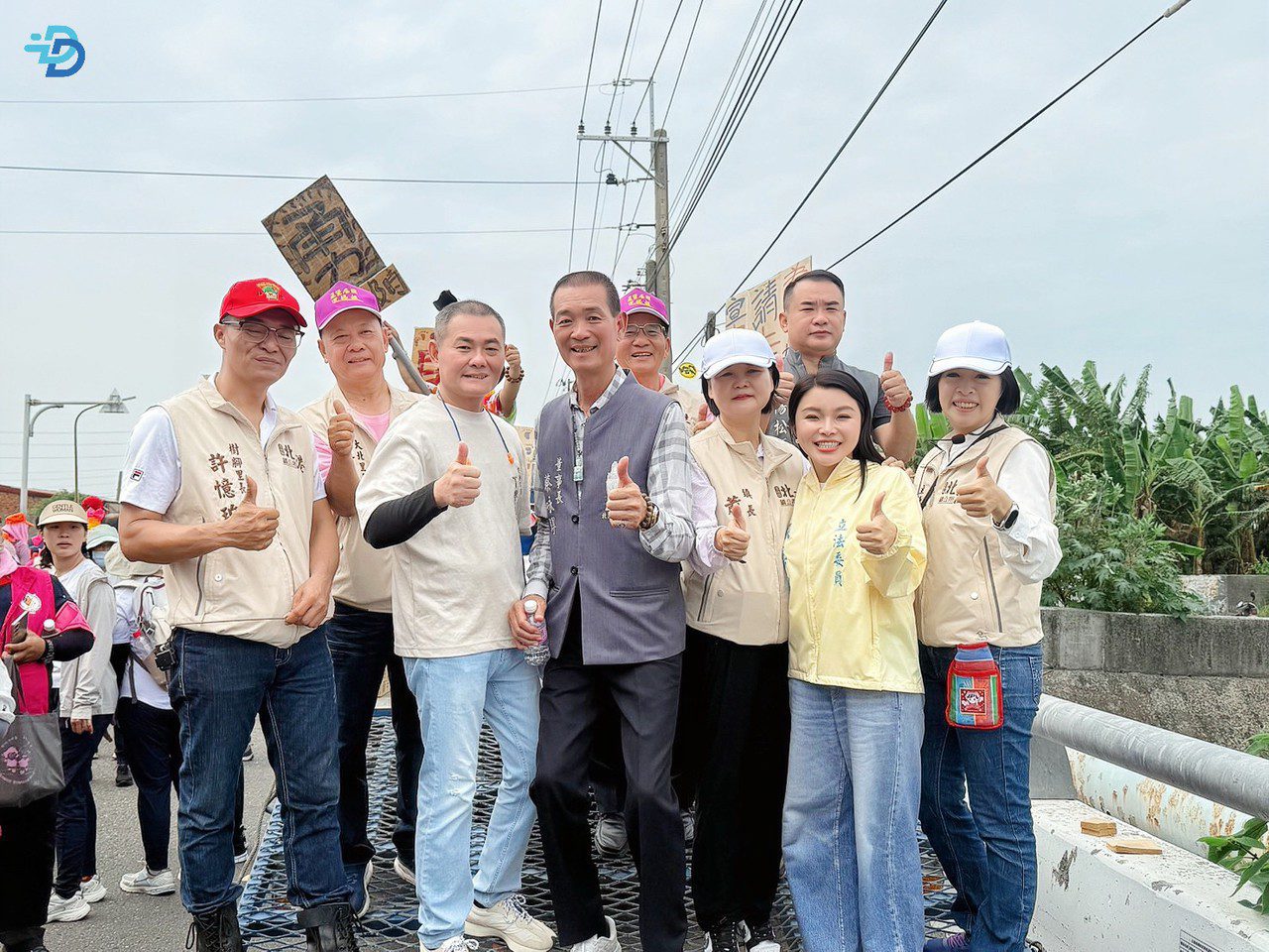 「粉紅超跑」36小時飆速抵北港　丁學忠接駕祈願國泰民安