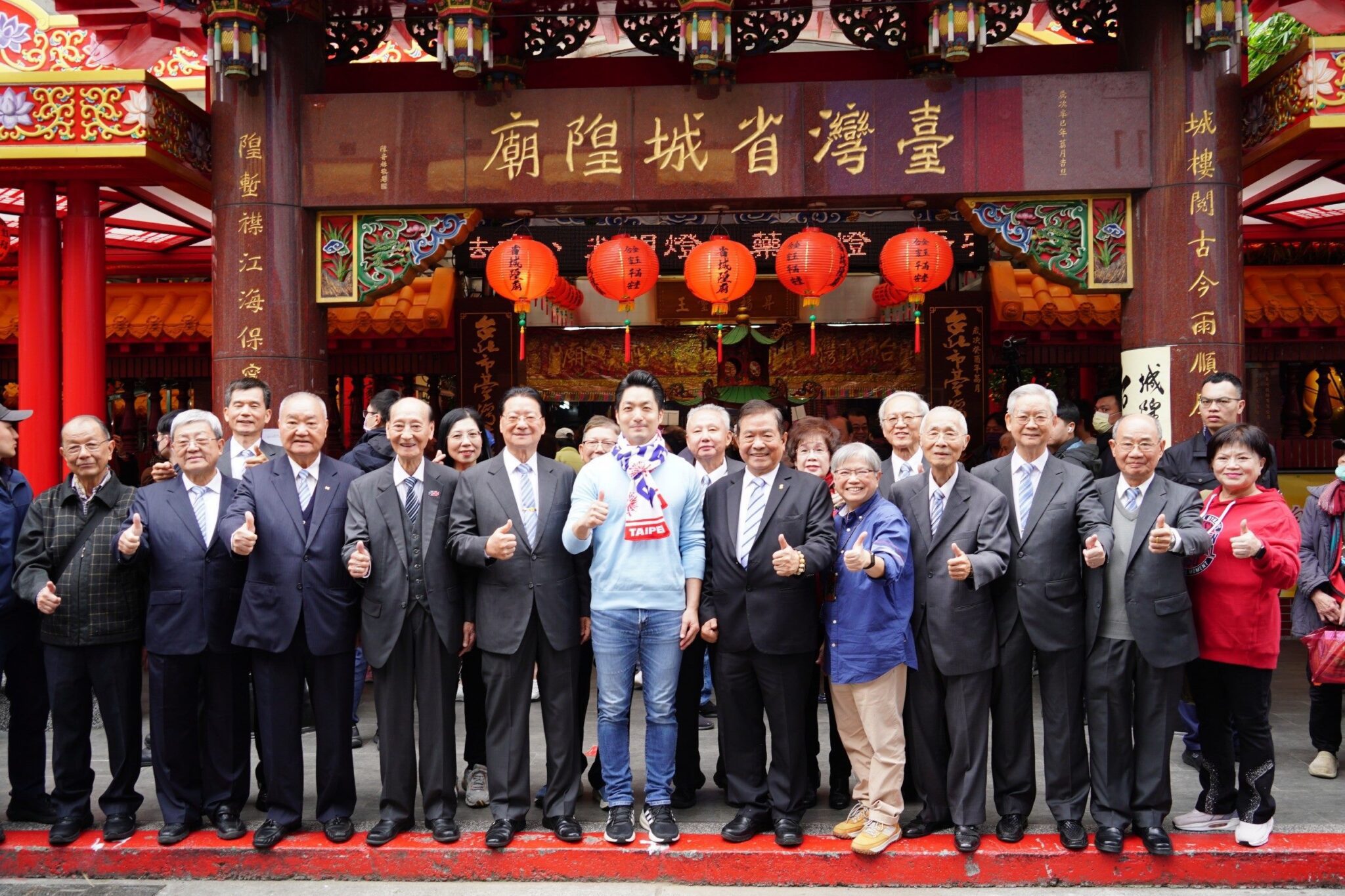 蔣萬安走春九大宮廟 祈願北市四時無災、市民安居樂業 蔣萬安走春九大宮廟 祈願北市四時無災、市民安居樂業