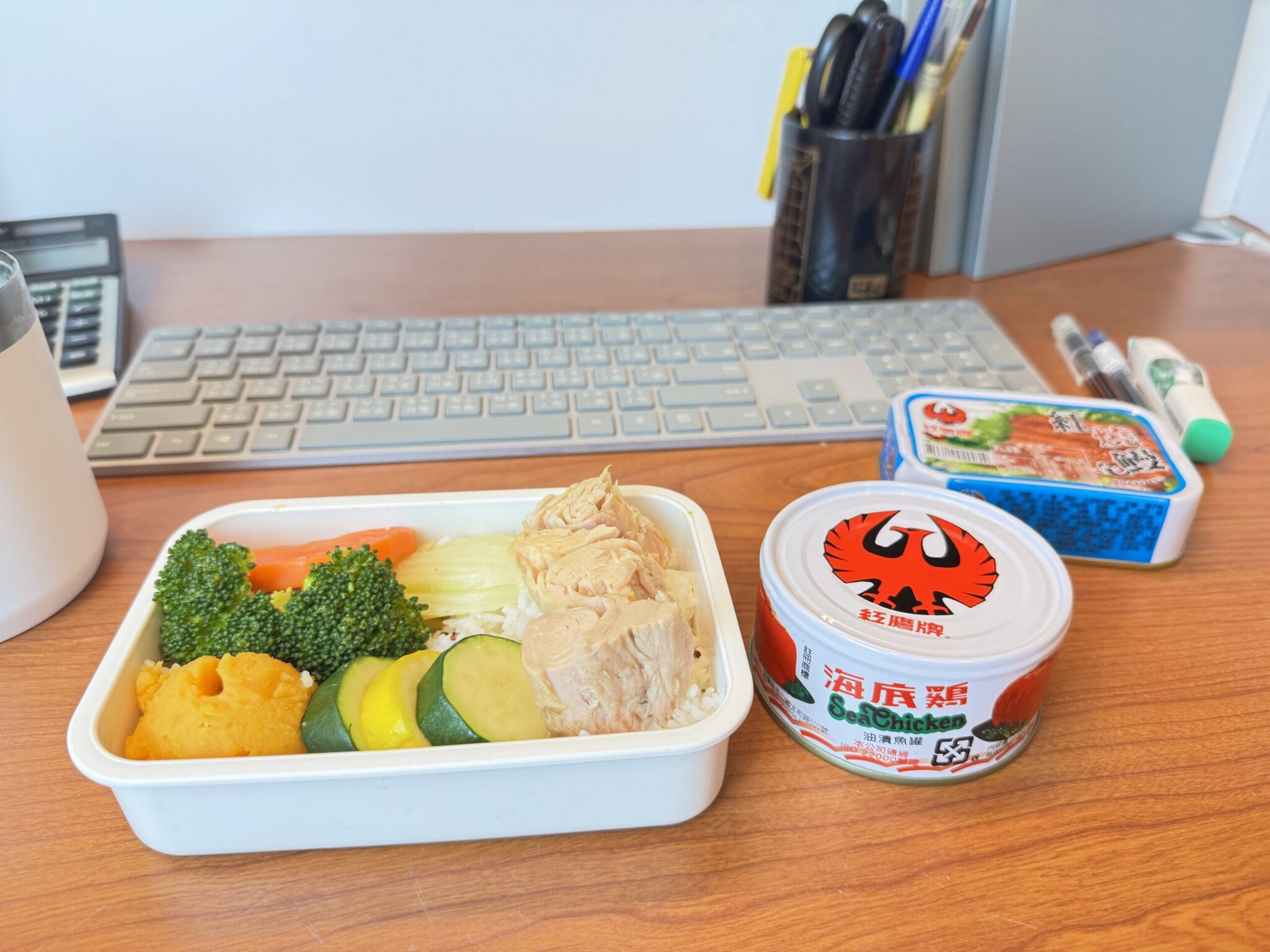 一罐鮪魚　百搭料理！紅鷹海底雞走進上班族的午餐盒