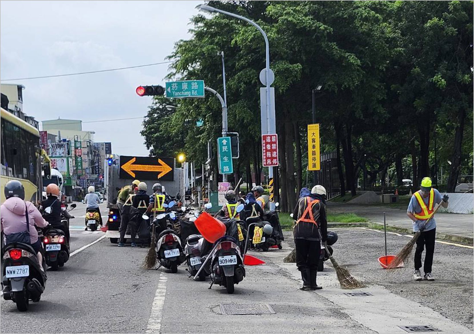 碎石清除守護安全！屏東市清潔隊即刻動員 市長周佳琪暖心關注