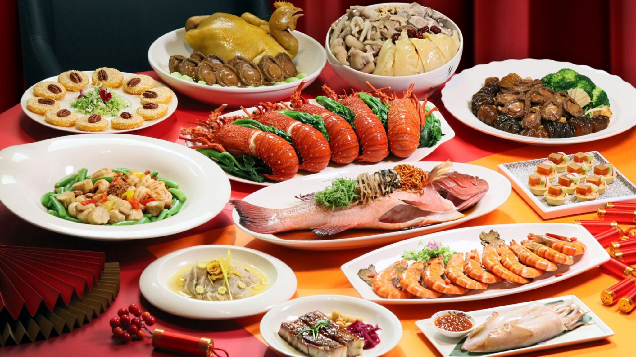  「蛇」舞春風迎新年 　高雄飯店推年菜搶商機