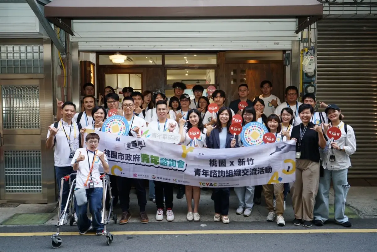 桃園青年局長侯佳齡今（25）日率領第六屆桃園市青年諮詢會新竹展開「雙城對話」