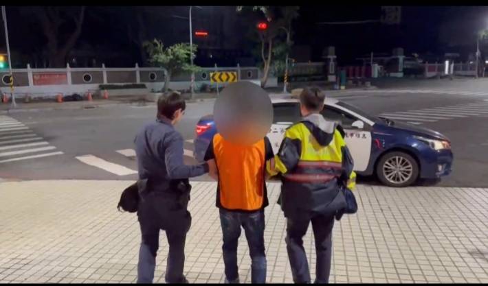 警方將劉男送辦。翻攝畫面