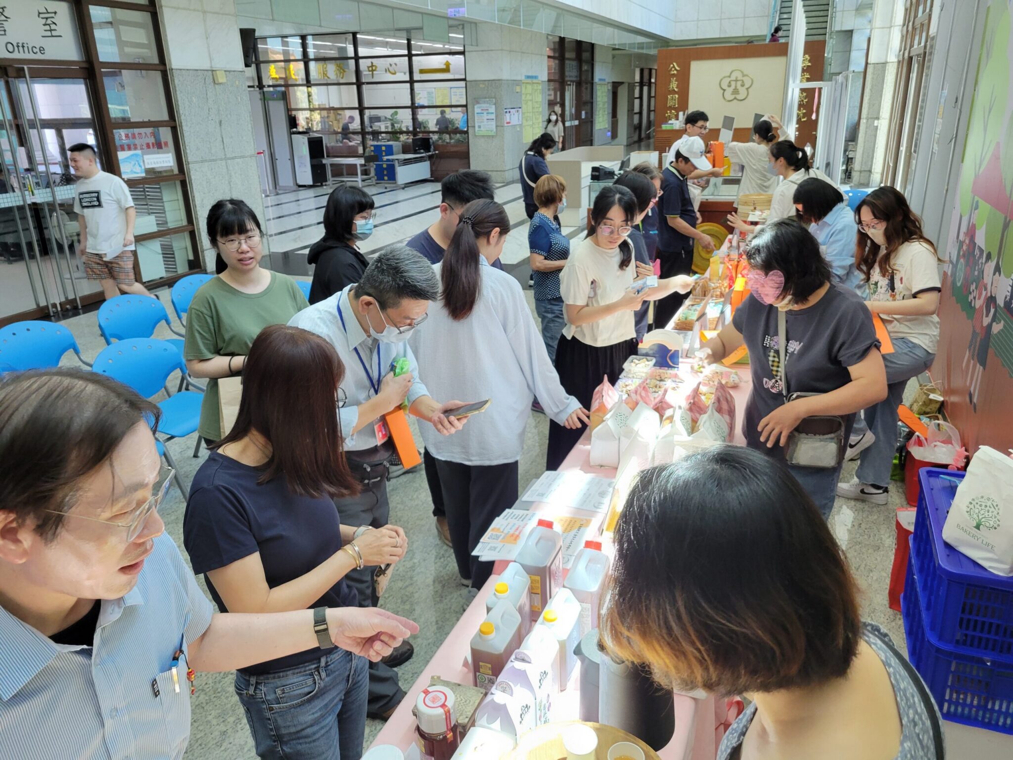 嘉義地檢署舉辦「馨生小市集」 展現司法柔性關懷 嘉義地檢署舉辦「馨生小市集」 展現司法柔性關懷