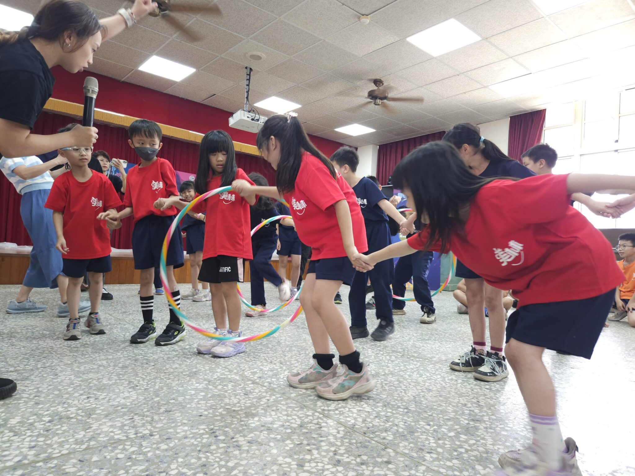 正聲廣播75週年攜雯翔舞團走入偏鄉　舞動美學啟發溪口學童