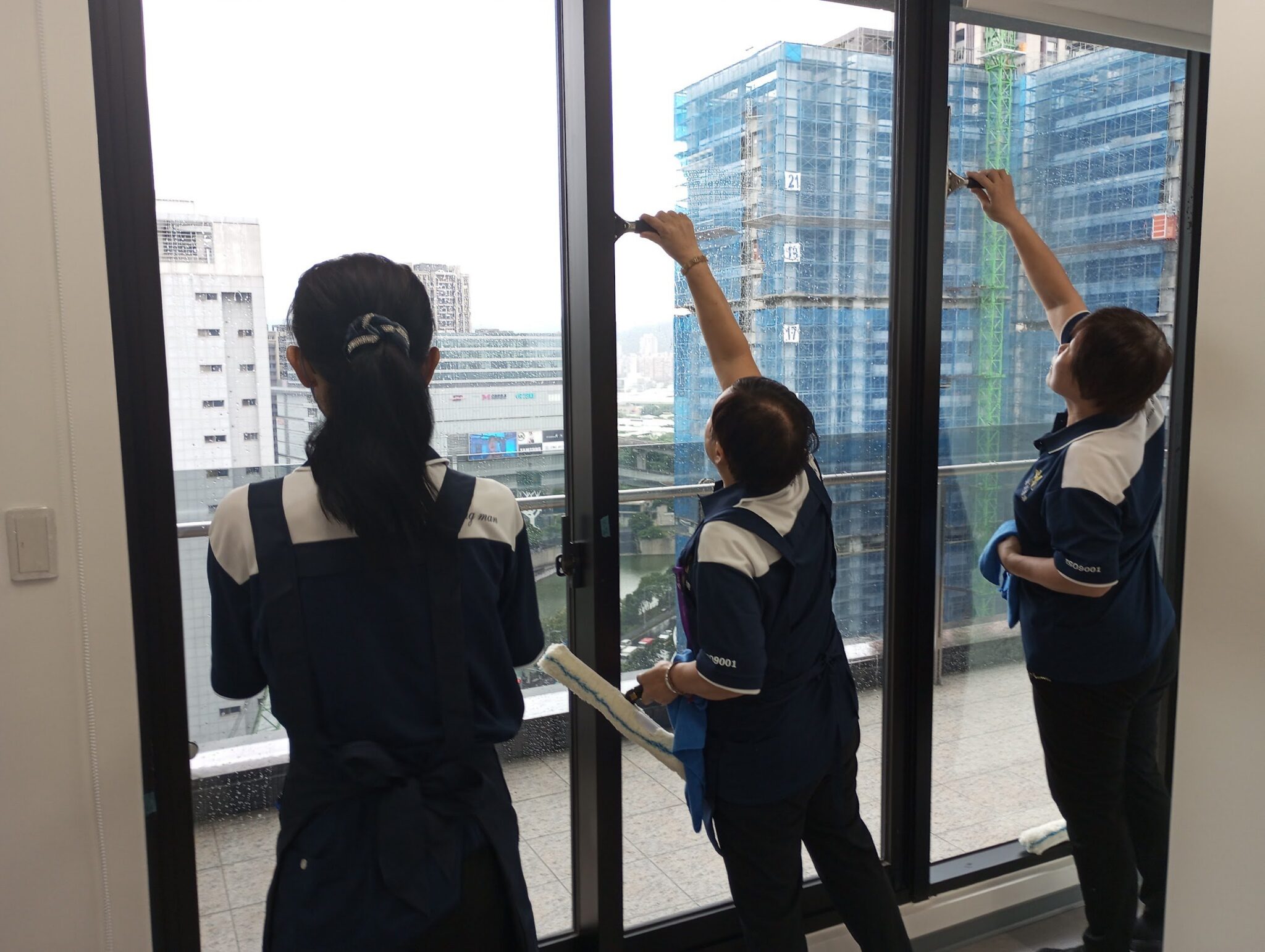 清潔工作給員工承擔引爭議！專業分工才能打造健康職場