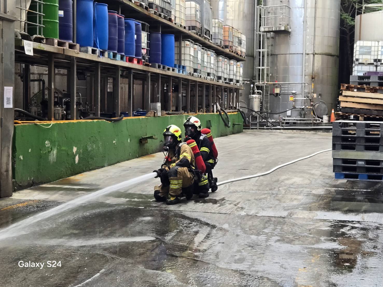 基隆消防局化學工廠實兵演練　強化搶救與安全防護雙能力