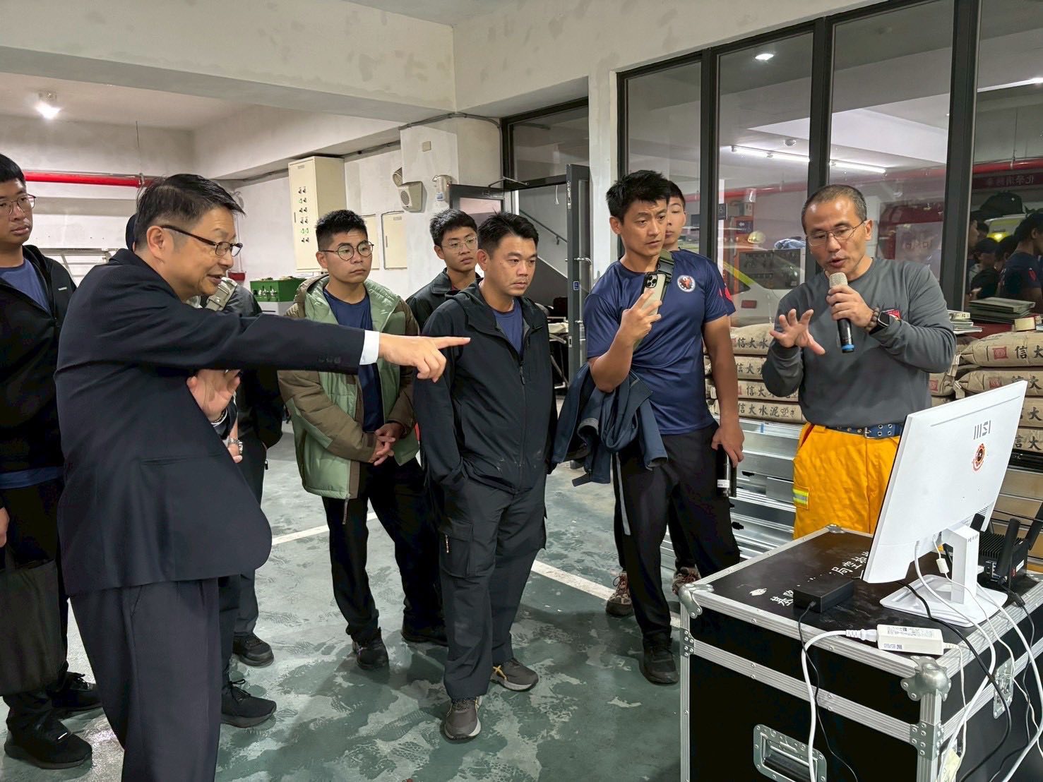 從天而降的救援力量！中央警大參訪基隆消防無人機基地