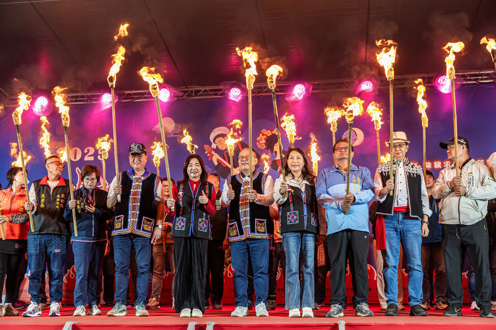 2025清境火把節24日晚間盛大登場 吸引遊客熱情參與 2025清境火把節24日晚間盛大登場 吸引遊客熱情參與