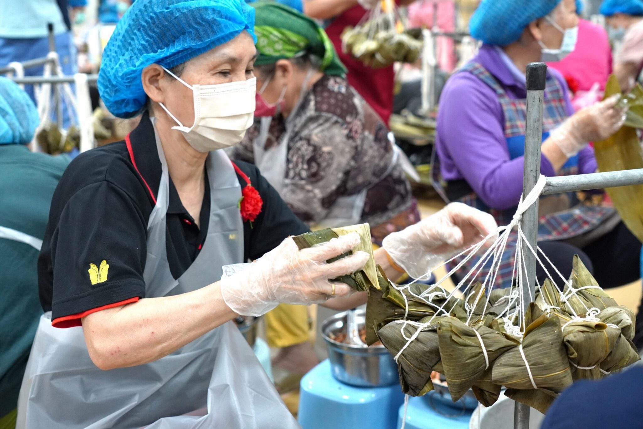 10年愛心不間斷 萬顆愛心粽親手做 元亨寺台北講堂攜手慈善團體助新北弱勢 10年愛心不間斷 萬顆愛心粽親手做 元亨寺台北講堂攜手慈善團體助新北弱勢