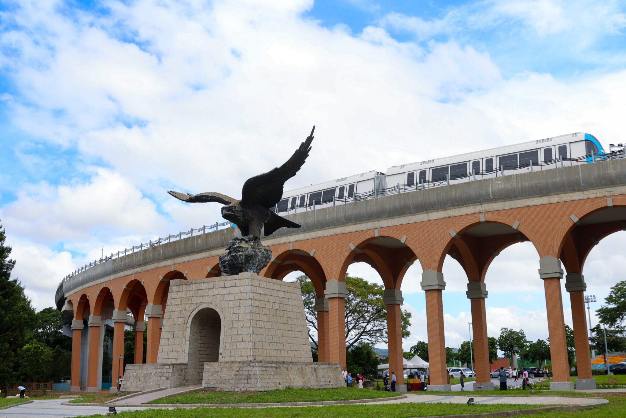 打造全台唯一捷運「仿古拱橋」　侯友宜：三鶯線力拚年底完工