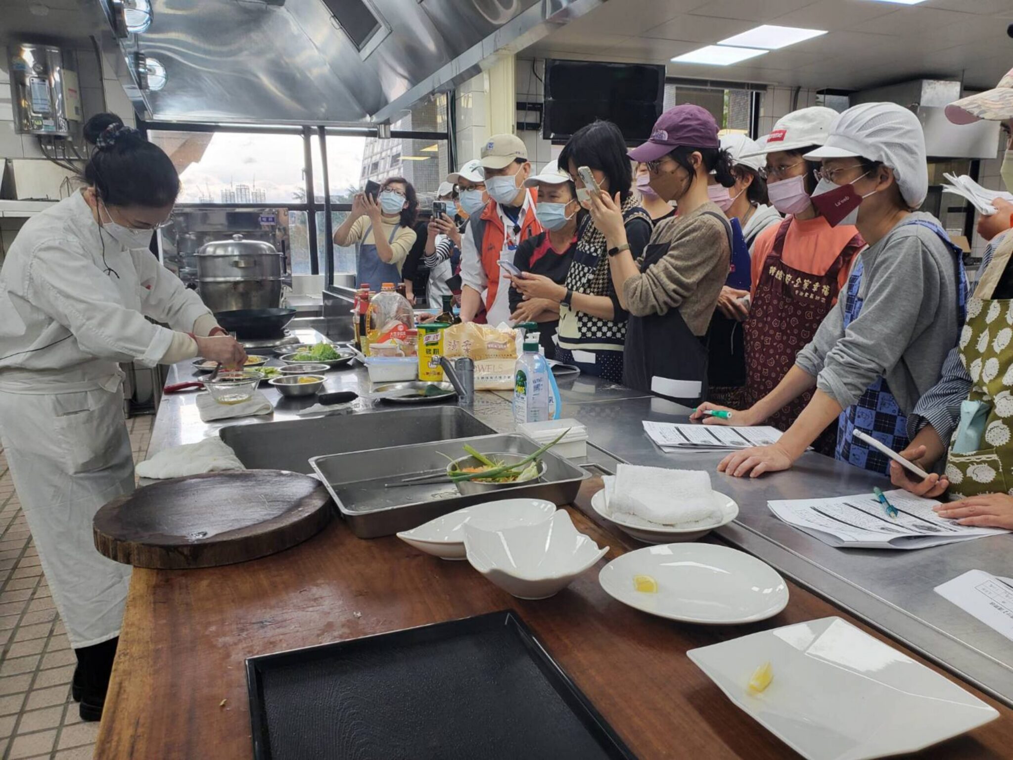 職能課程助您加值人生　北市推蔬食料理與照服員培訓