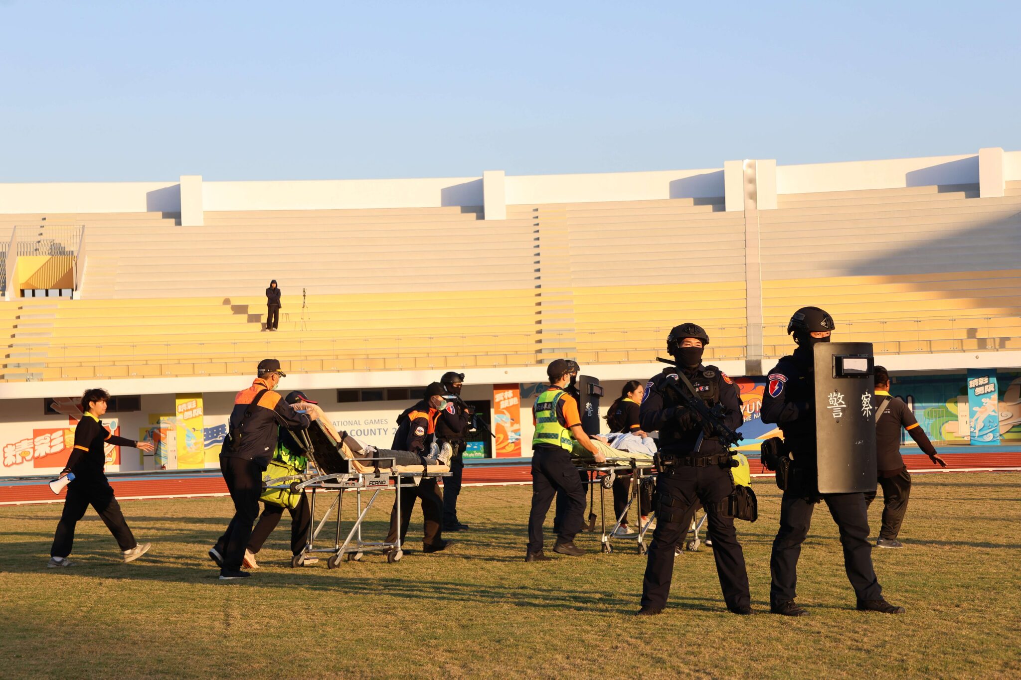 全力維安、平安跨年！  張麗善縣長坐鎮跨年　實兵演練