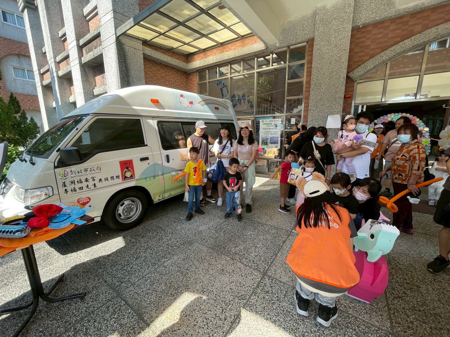 新北童話狂歡節登場　孩子化身童話主角冒險闖關　篩檢找出慢飛天使　及早療育扭轉未來