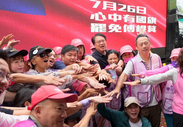 726首波罷免投票　林右昌再赴花蓮宣傳　感謝在地公民團體