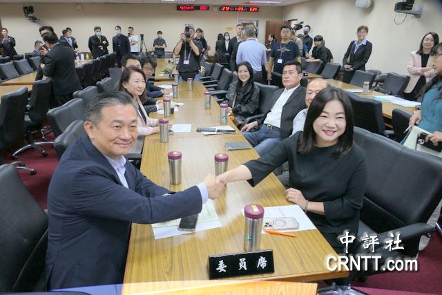 立院新會期召委選舉平順　綠8藍7白1