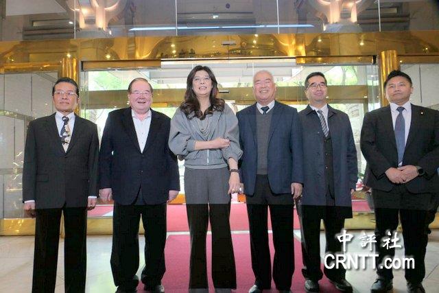 最高規格!鄭麗文率四副主席送王金平聘書 最高規格!鄭麗文率四副主席送王金平聘書