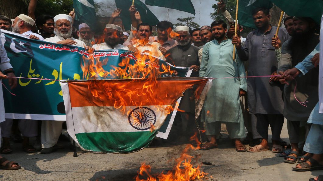 擁核武敵對國20多年來最嚴重衝突!　印度報復空襲巴基斯坦26死　巴稱擊落印5架戰鬥機