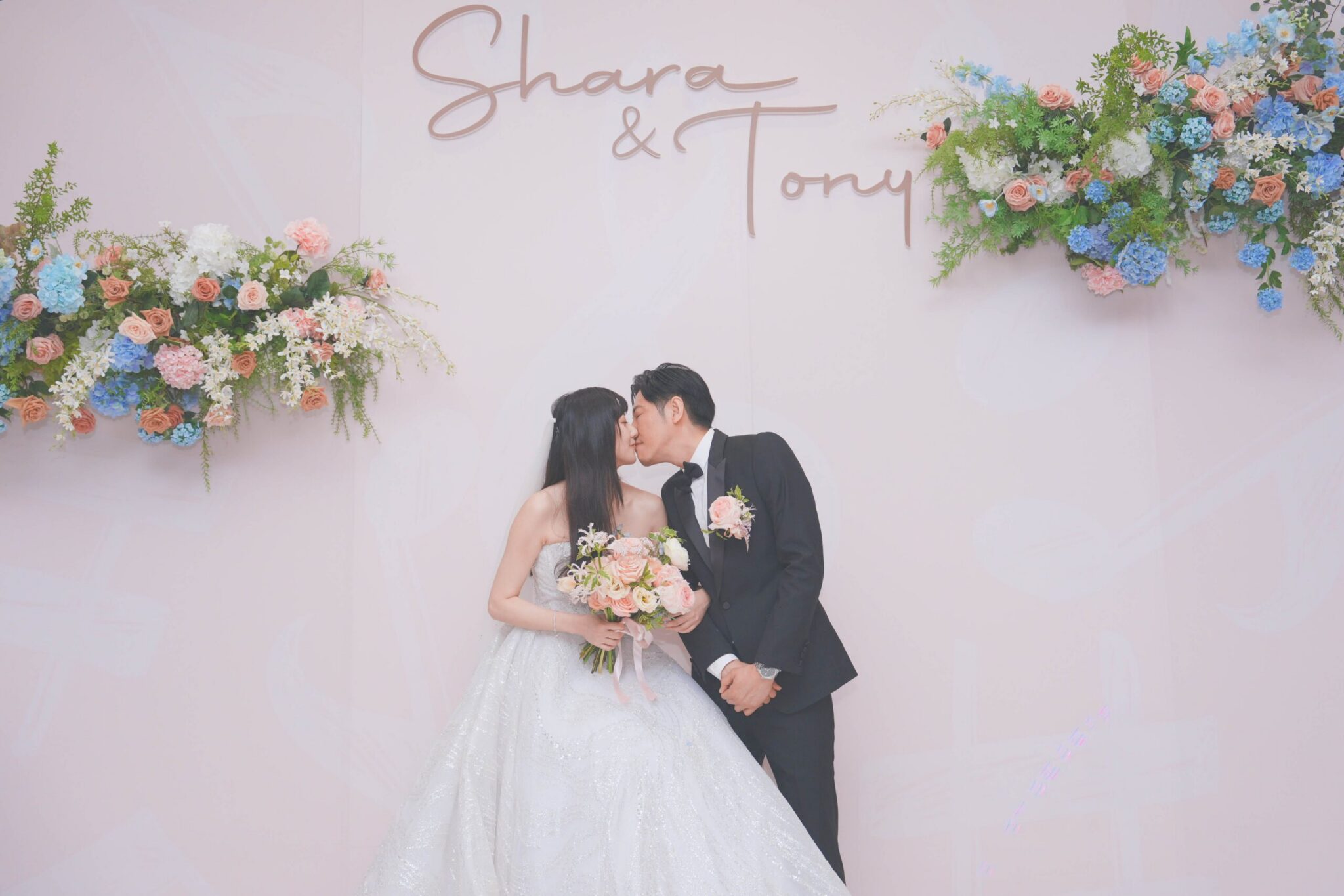 林逸欣(Shara)與科技業老公Tony 歷經三年疫情延宕三度籌備 終於圓夢的幸福儀式