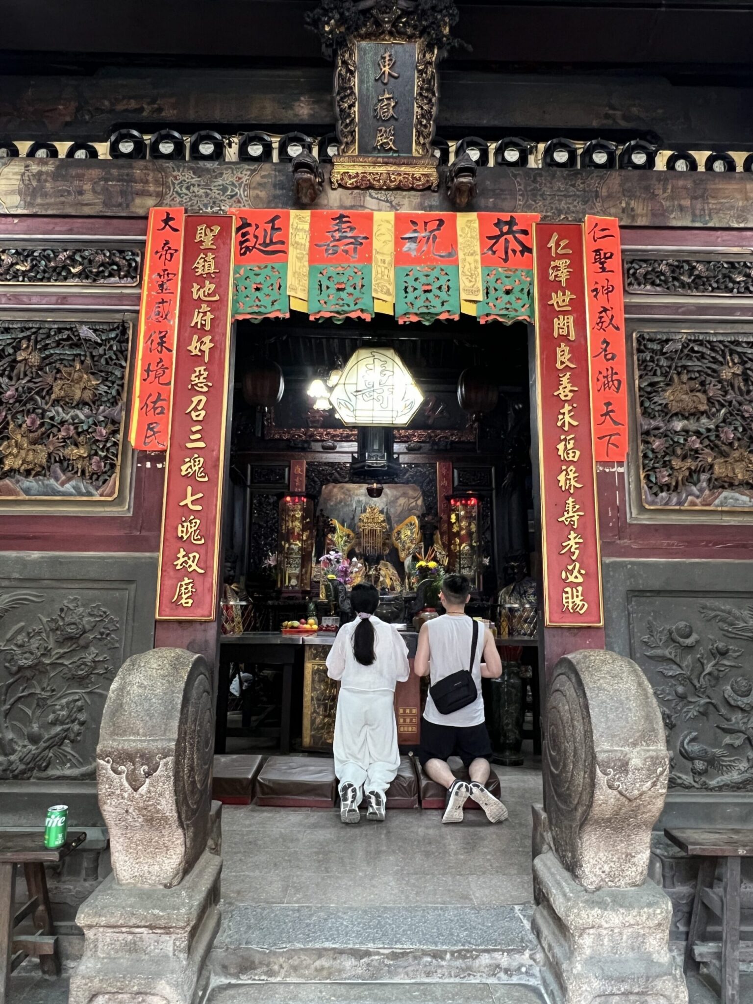 台南東嶽殿鎮府城陰陽兩判         召喚善念與清明的靈性殿堂