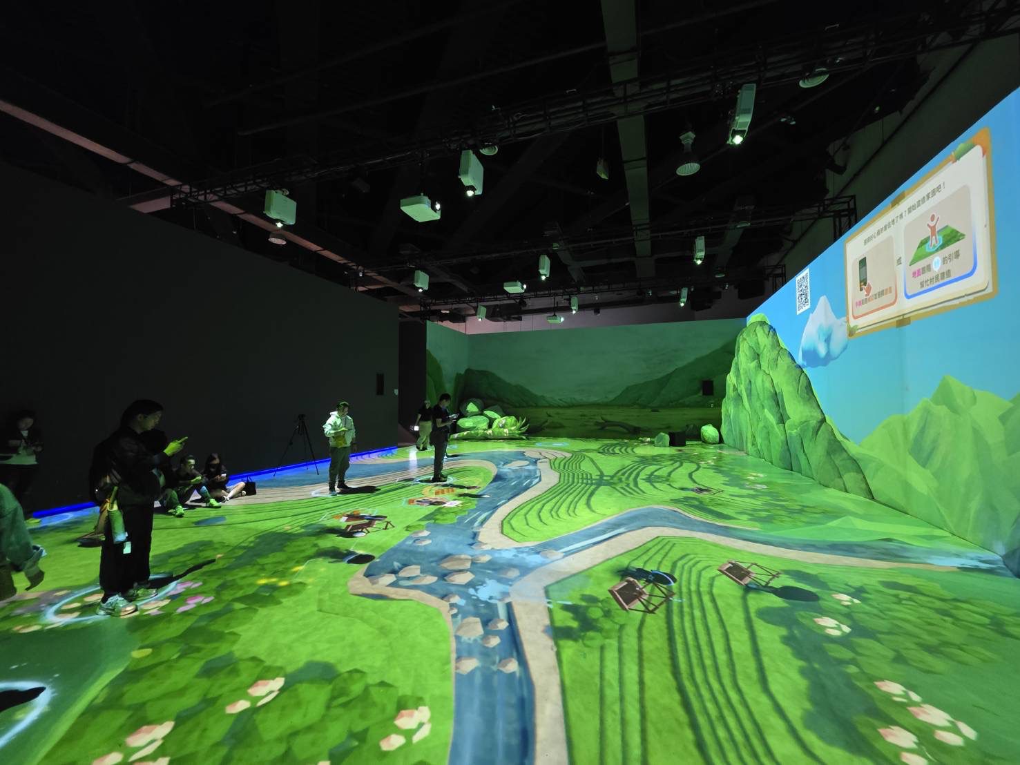 打造數位分身　體驗韌性家園　國內首創　「共／生 互動劇場」科工館登場