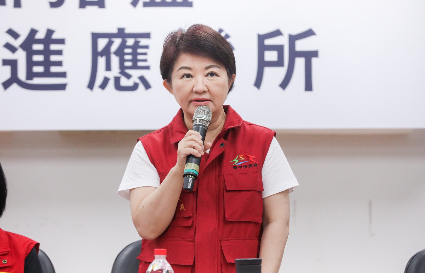 攜手業者共度難關！中央公告豬隻「禁運禁宰」再延長 盧市長宣布公有市場豬肉攤商免收使用費