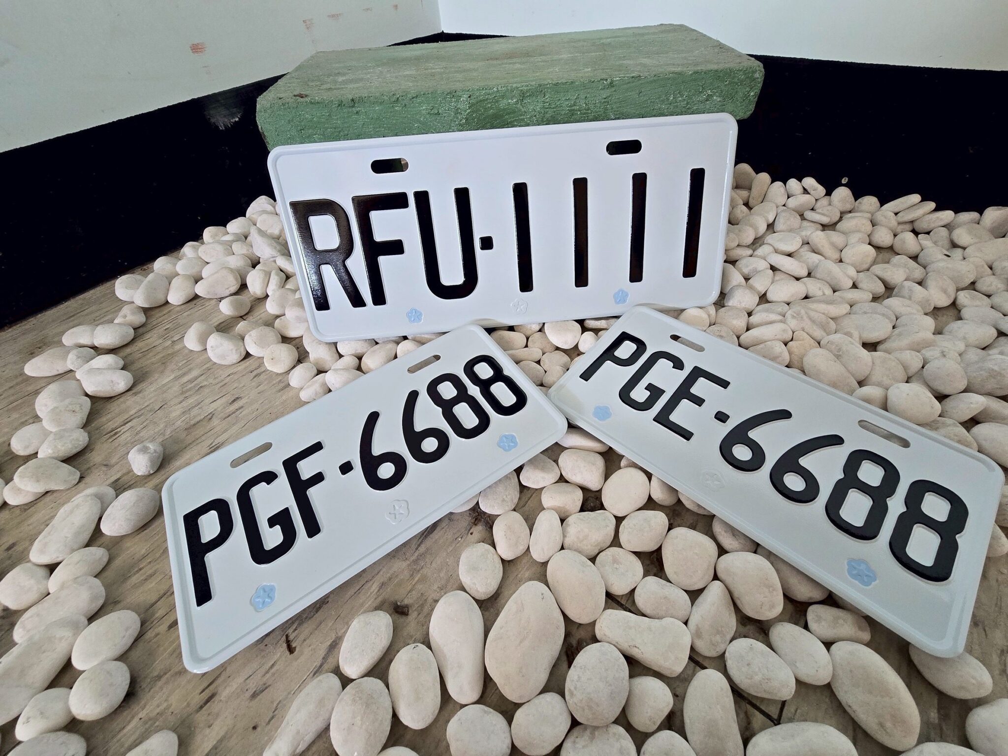 高雄區監理所標售租賃汽車及機車新式號牌　開標價2,000元起