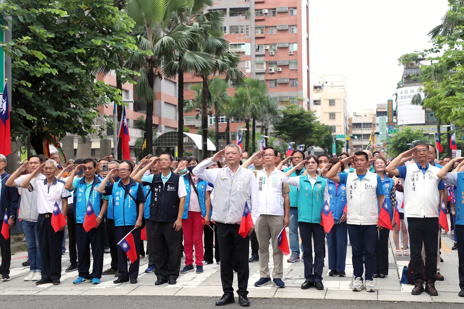 嘉義市雙十升旗熱血登場 市府與民齊聚新城祝賀國慶 嘉義市雙十升旗熱血登場 市府與民齊聚新城祝賀國慶