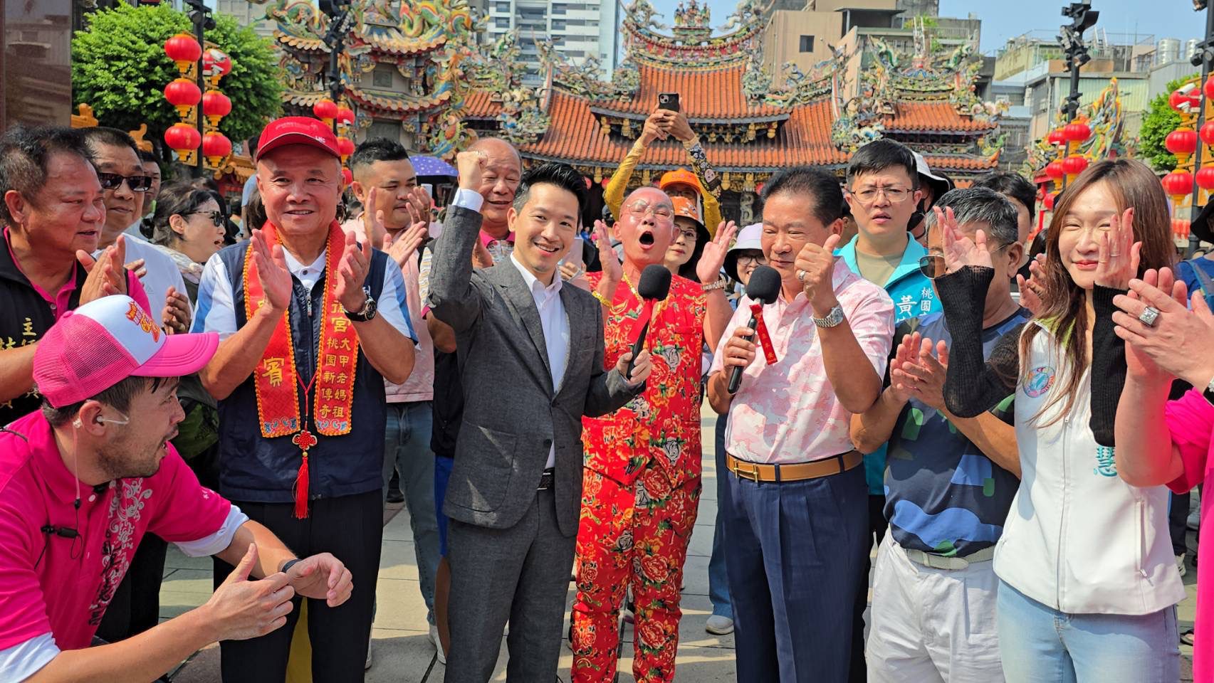 大甲媽鑾駕首度遶境桃園賜福　何志偉為天上聖母抬轎祈求國泰民安