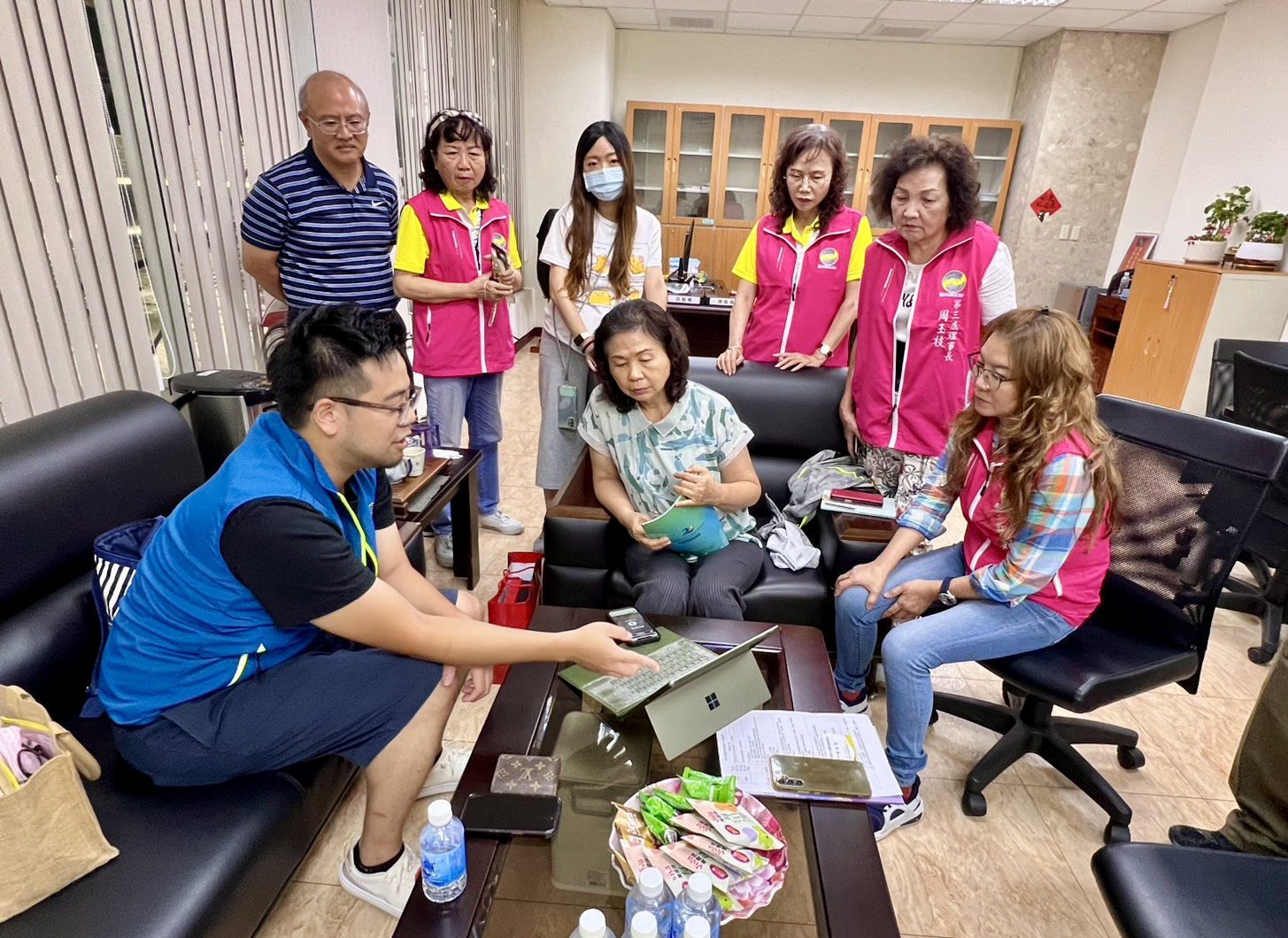 高雄市觀護協會拜會高市毒防局　共推創新反毒行動劇