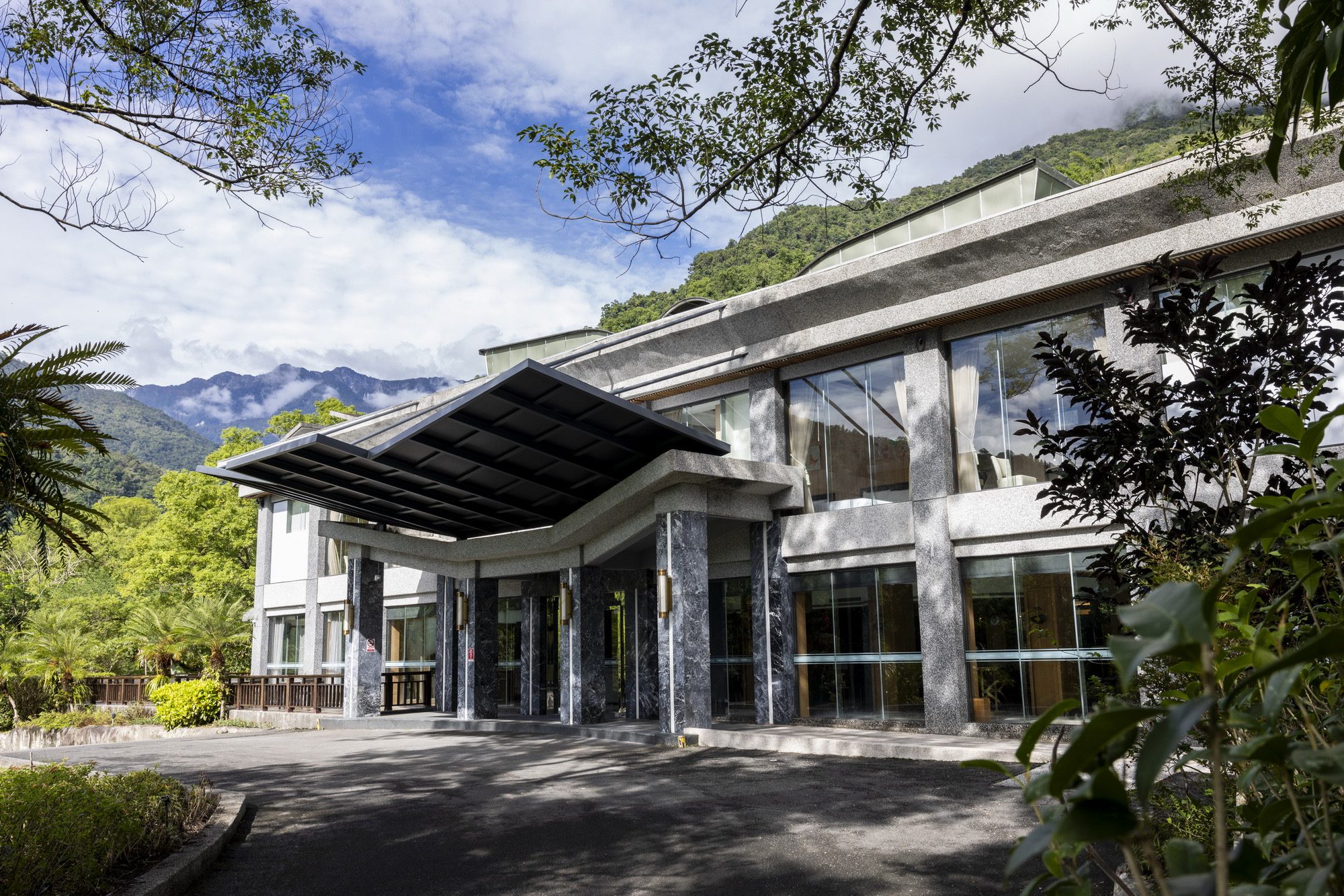 天成逸旅-蝴蝶谷試營運搶客　入住森林溫泉一泊三食7,899元起