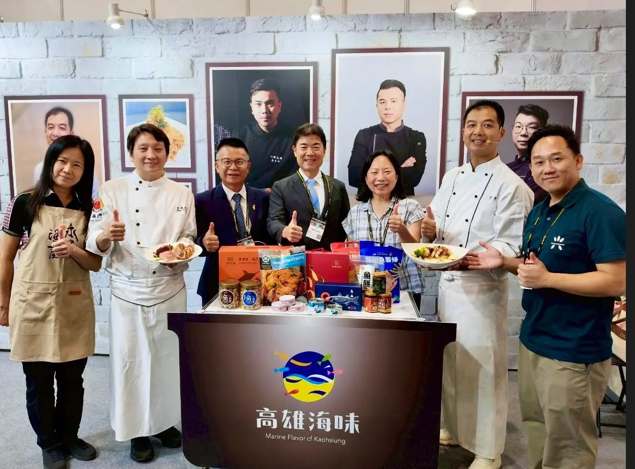 高雄海味「鱻」攻台北食品展 　南北雙主廚現場聯手獻藝打造限定饗宴