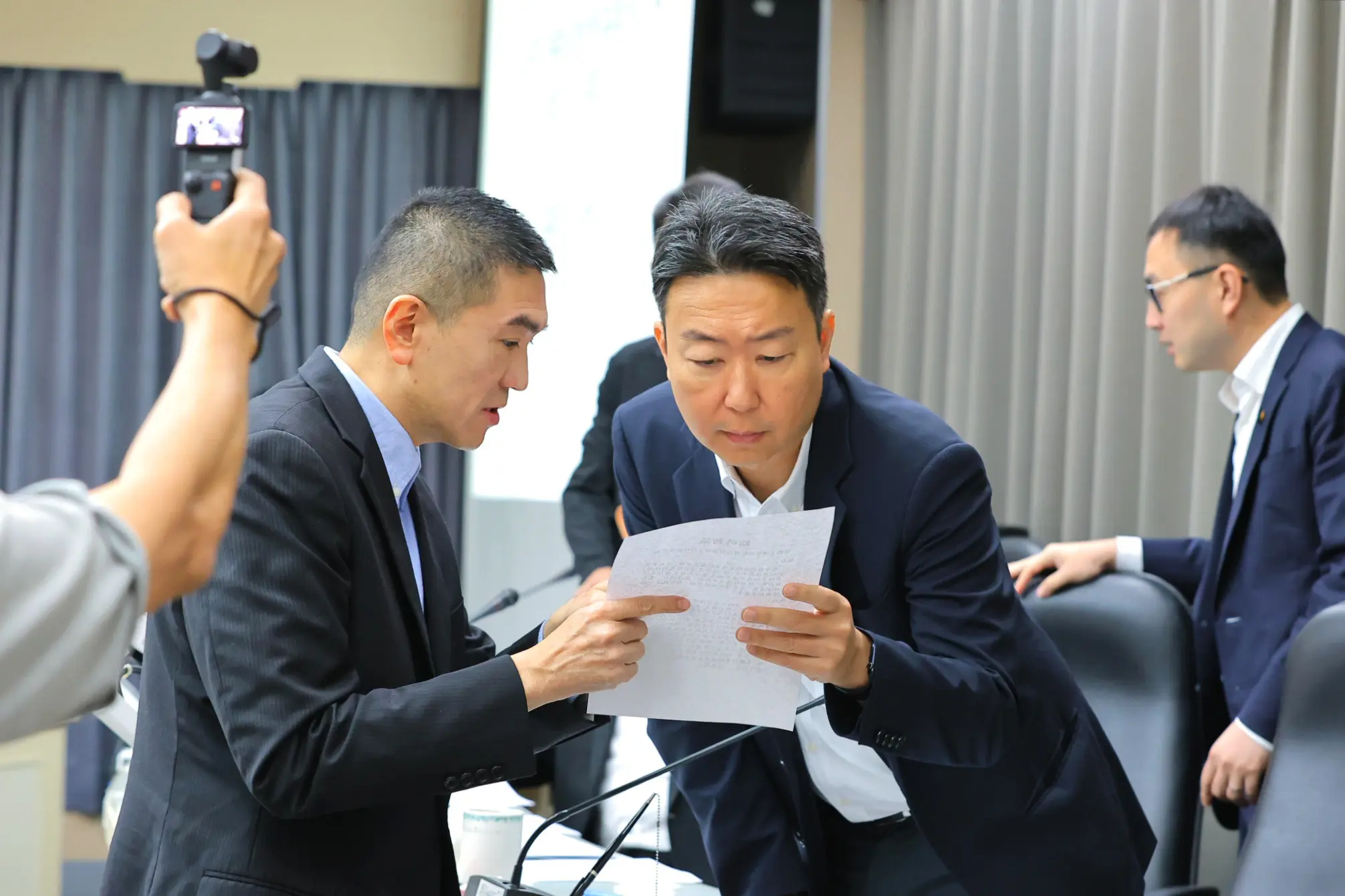 立院考察基隆交通建設　謝國樑：捷運與電動公車是低碳城市關鍵