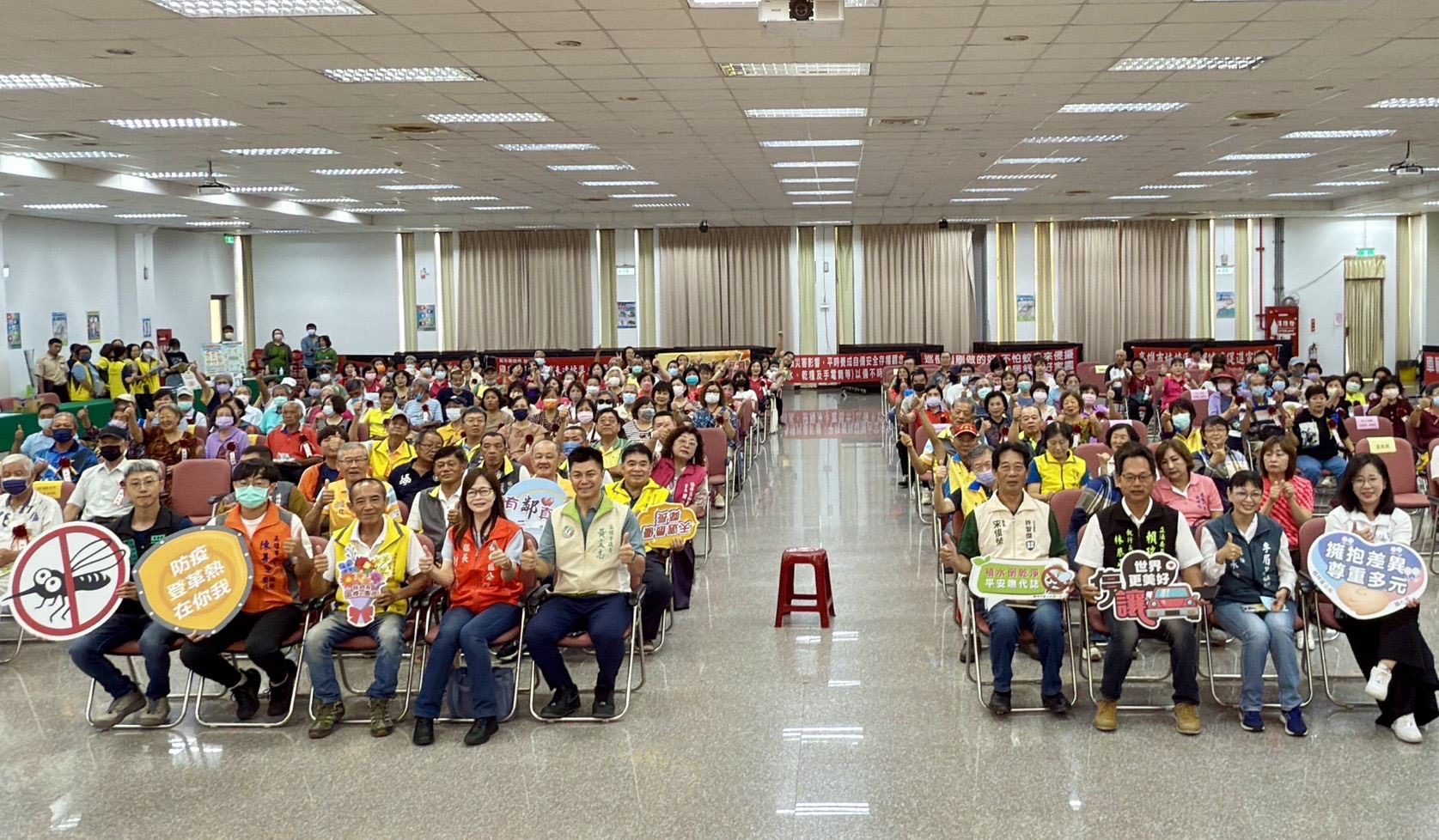 楠梓區表揚114年度特優暨資深鄰長　 「鄰」心齊力服務 共建美好楠梓