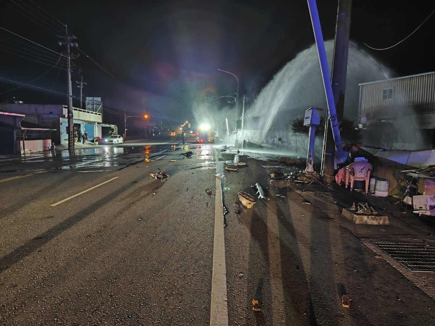 自小客車失控自撞護欄　中埔警方呼籲注意行車安全