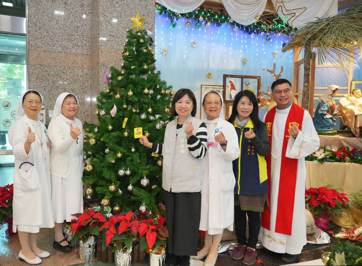 聖馬爾定醫院點亮聖誕馬槽　送上祝福與平安